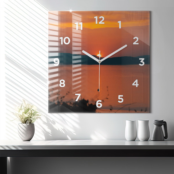 Horloge murale carrée Le lac Balaton le soir