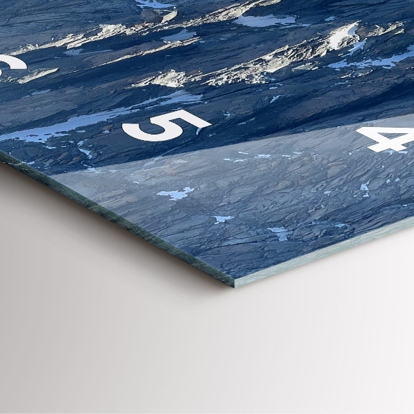 Horloge murale carrée Les Alpes en hiver