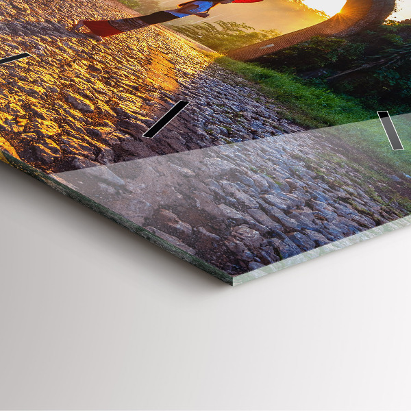 Horloge murale carrée Parc de Surat Thani en Thaïlande