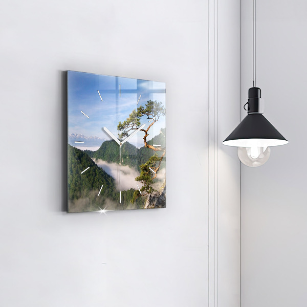 Pendule carrée en verre Pic de Sokolica dans les montagnes des Piénines