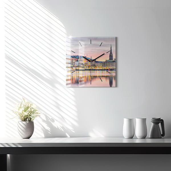 Horloge murale carrée Alster à Hambourg