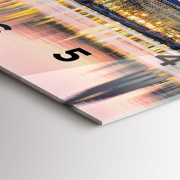 Horloge murale carrée Alster à Hambourg