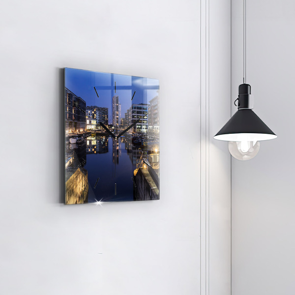 Horloge murale carrée La ville illuminée la nuit