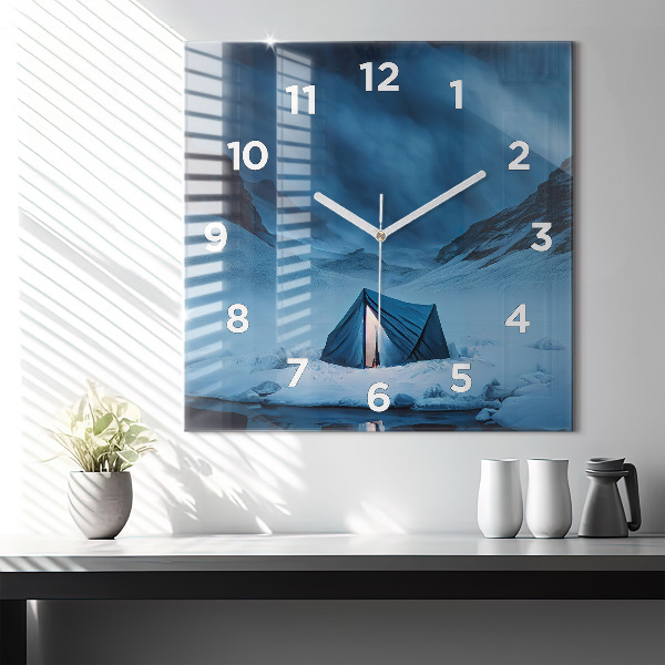 Horloge murale carrée 'Tente dans les montagnes d''Islande'
