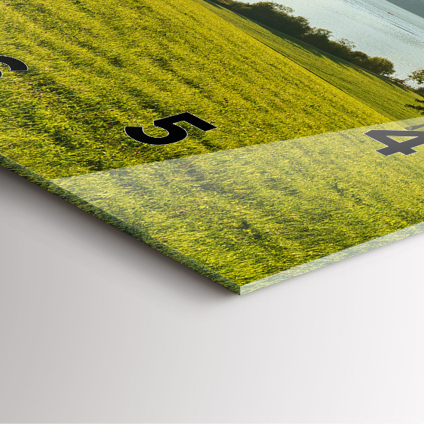 Horloge murale carrée Montagnes et champs