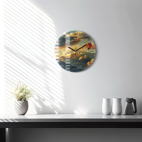 Horloge ronde Vol en montgolfière dans les nuages