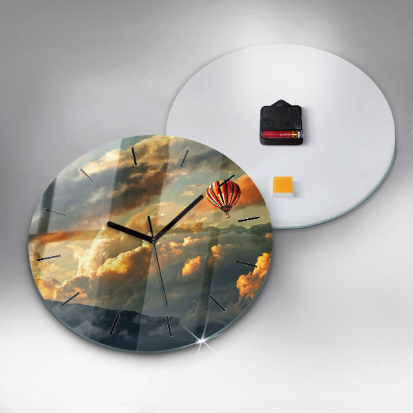 Horloge ronde Vol en montgolfière dans les nuages
