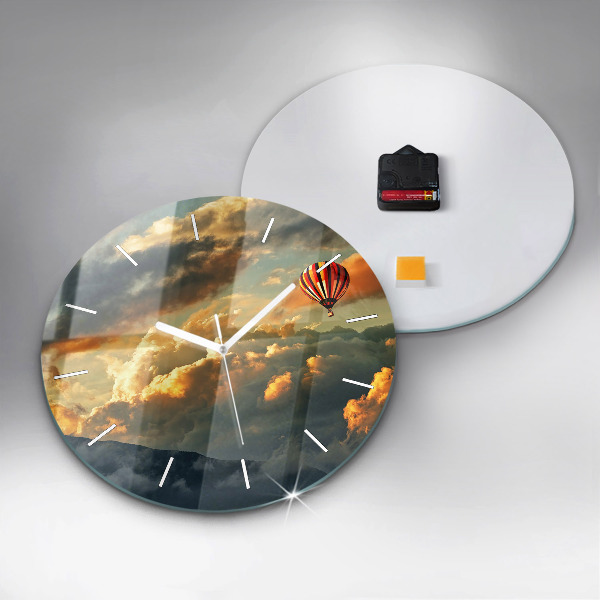 Horloge ronde Vol en montgolfière dans les nuages
