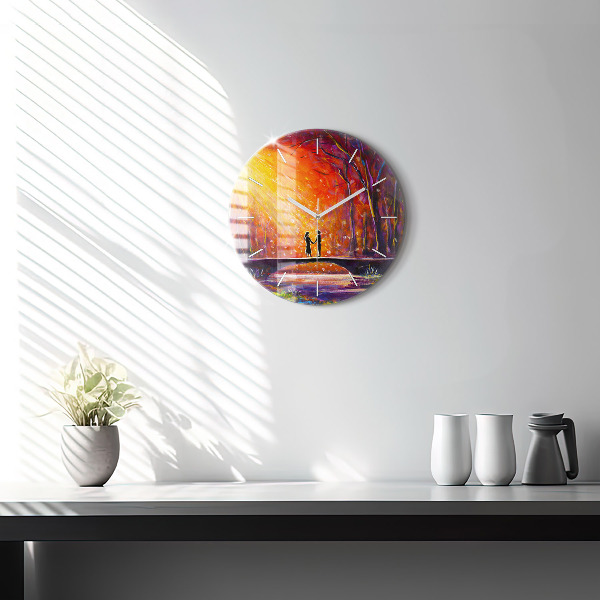 Horloge ronde Couple dans la forêt