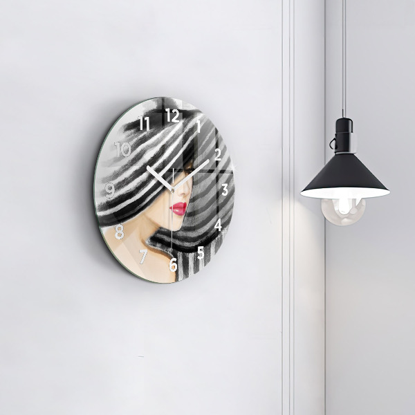 Horloge ronde Femme en noir et blanc