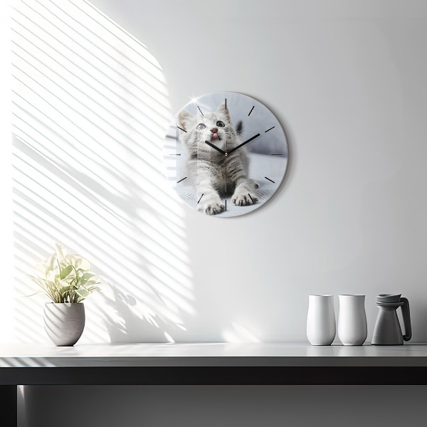 Horloge ronde Chat sur le canapé