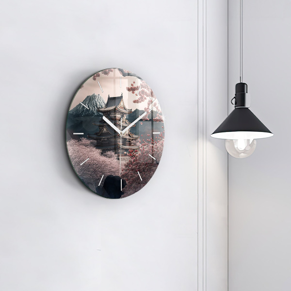 Horloge ronde Tour et fleurs en Asie