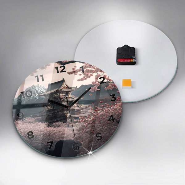 Horloge ronde Tour et fleurs en Asie