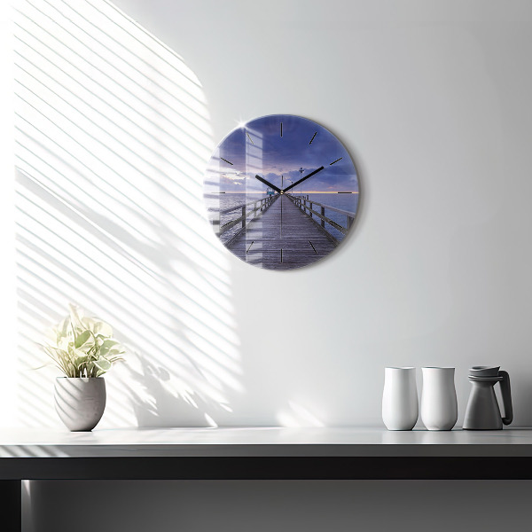 Horloge ronde Jetée sur la mer Baltique