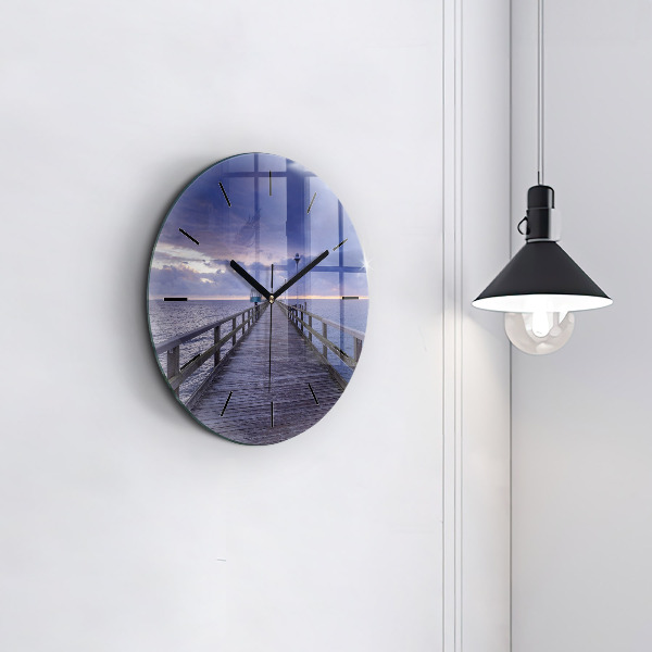 Horloge ronde Jetée sur la mer Baltique
