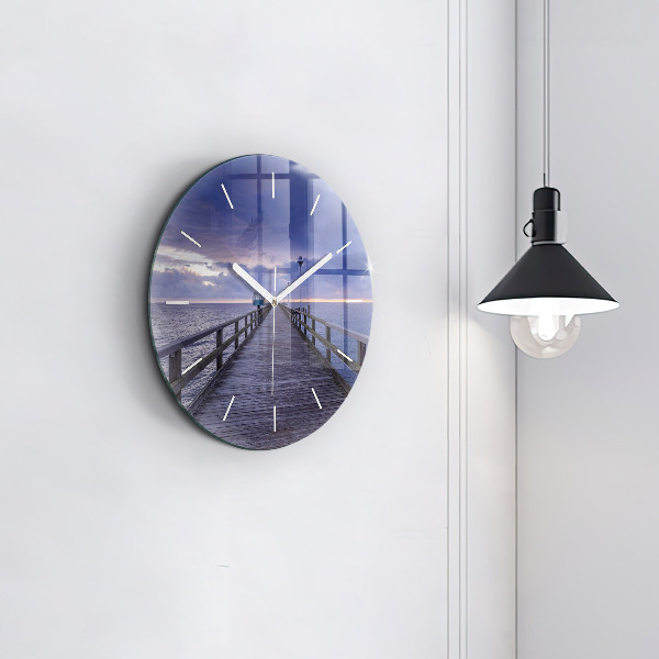 Horloge ronde Jetée sur la mer Baltique