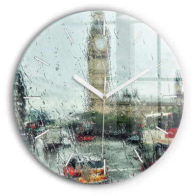 Horloge ronde Londres pluvieuse