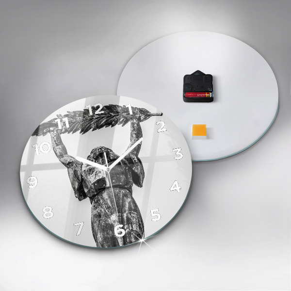 Horloge ronde Statue de la Liberté à Budapest