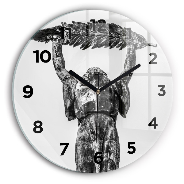 Horloge ronde Statue de la Liberté à Budapest