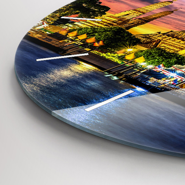 Horloge ronde Temple à Bangkok