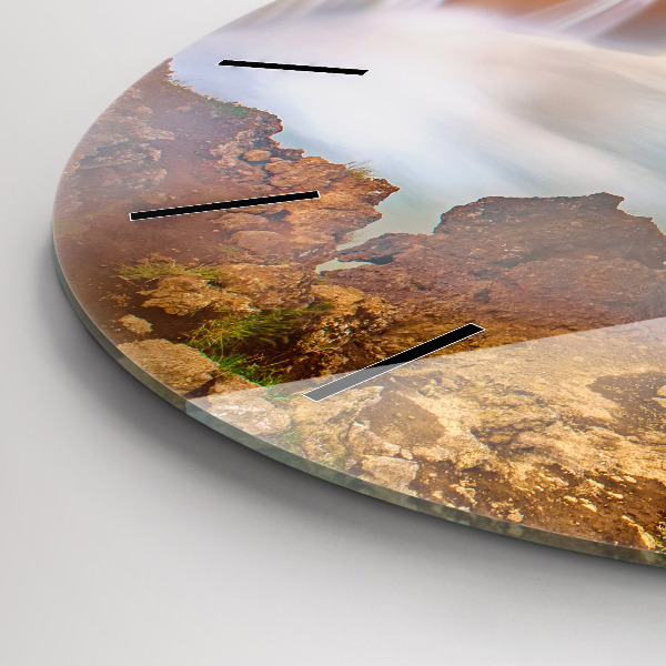 Horloge ronde Godafoss en Islande