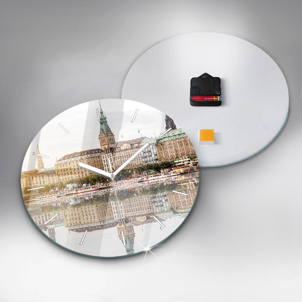 Horloge ronde Rivière Hambourg Allemagne