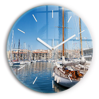 Horloge ronde Port de plaisance à Marseille France