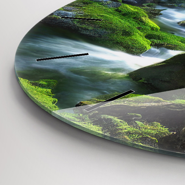 Horloge ronde Cascade et rochers